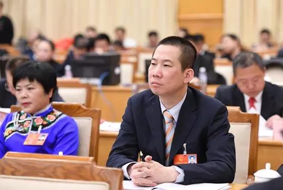油卡、發(fā)票、年審、罰款!貨運司機心上事,羅鵬代表都上心