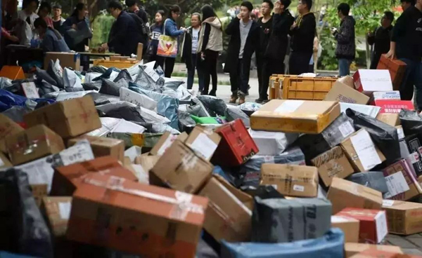 醫(yī)療廢品重制成快遞袋流回市場(chǎng)！物流包裝污染超乎想象